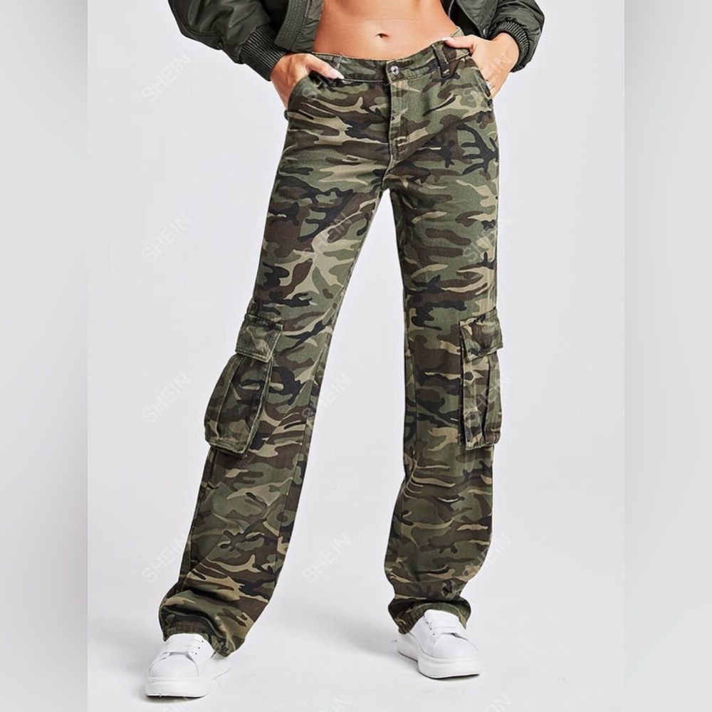 SHEIN Camouflage Casual Loose Straight Leg Low Waist Women Denim Jeans